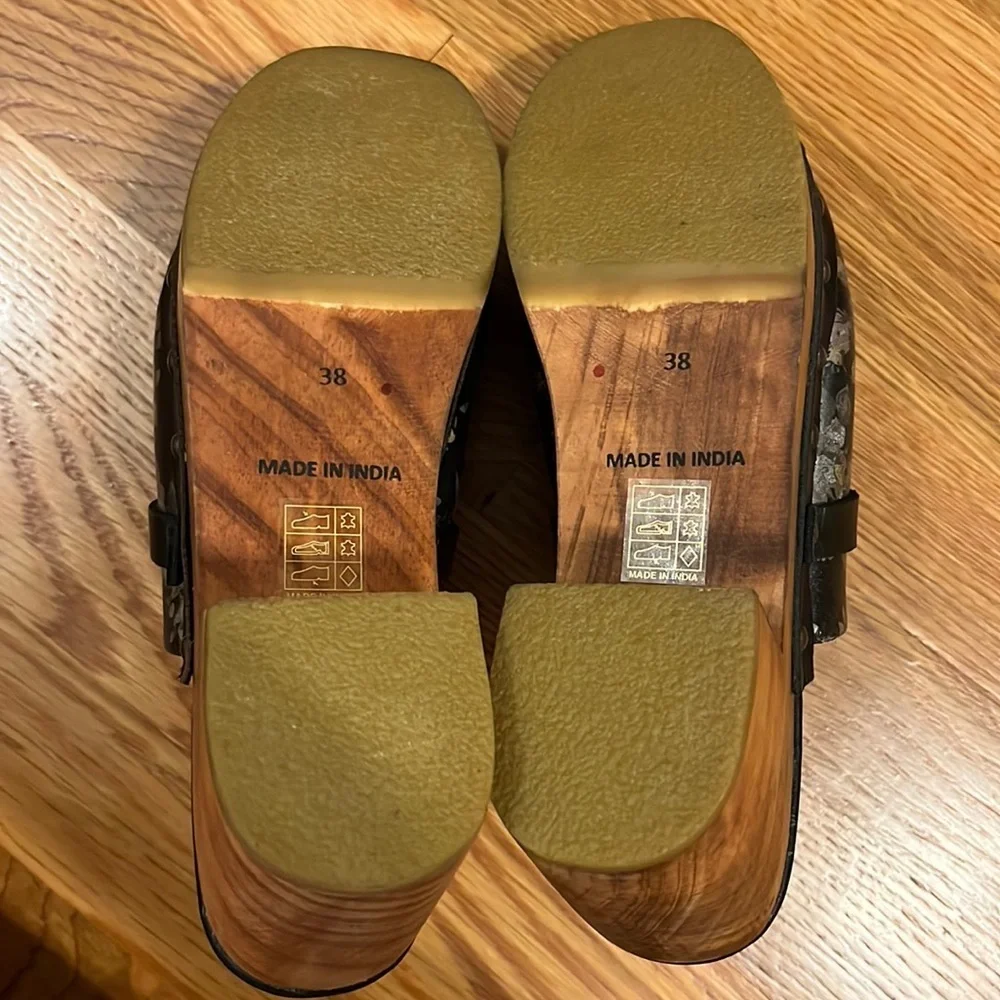 New Free People Calabasas Clogs Black Floral. - Picture 14 of 16